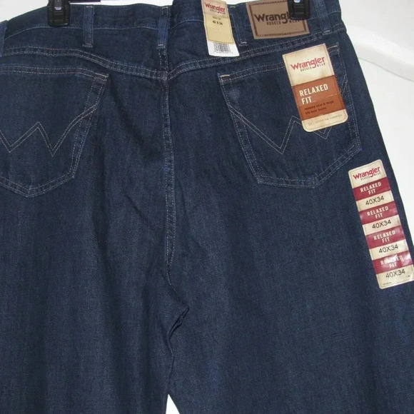 Men's NWT WRANGLER Rugged Wear Relaxed Fit Dark Wash Jeans Size 40 x 34 - Picture 5 of 7
